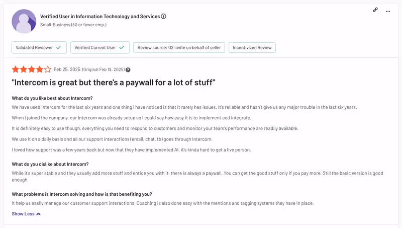Un commentaire d'utilisateur expliquant les avantages et les inconvénients d'Intercom